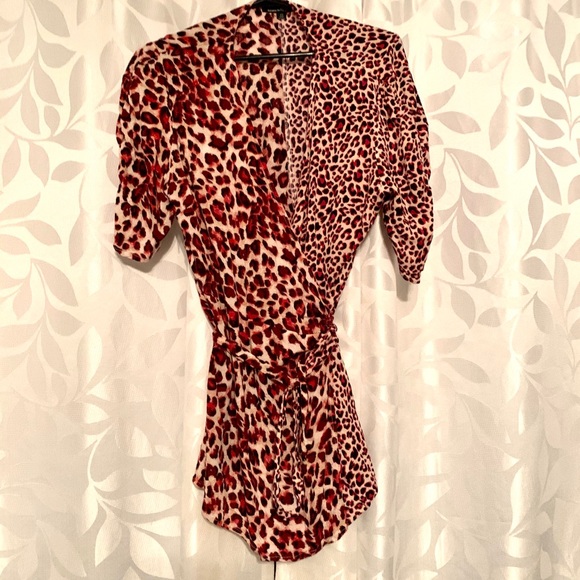 Leopard print wrap blouse (2X) - Picture 1 of 8
